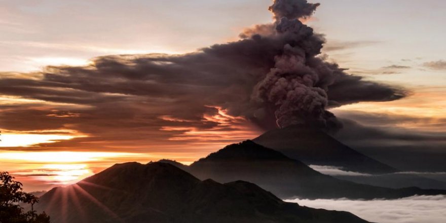 Agung Yanardağı patlarsa doğal gaz fiyatları artabilir