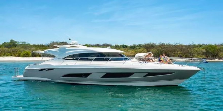 Riviera Yachts’dan Miami çıkartması