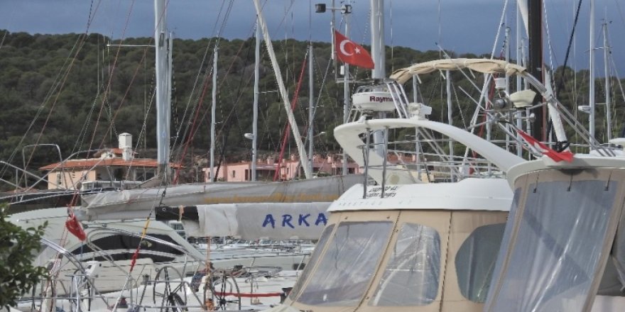 Çeşme’de Türk Bayrağı’na geçişte büyük talep