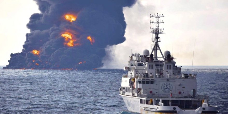 Doğu Çin Denizi petrole bulandı