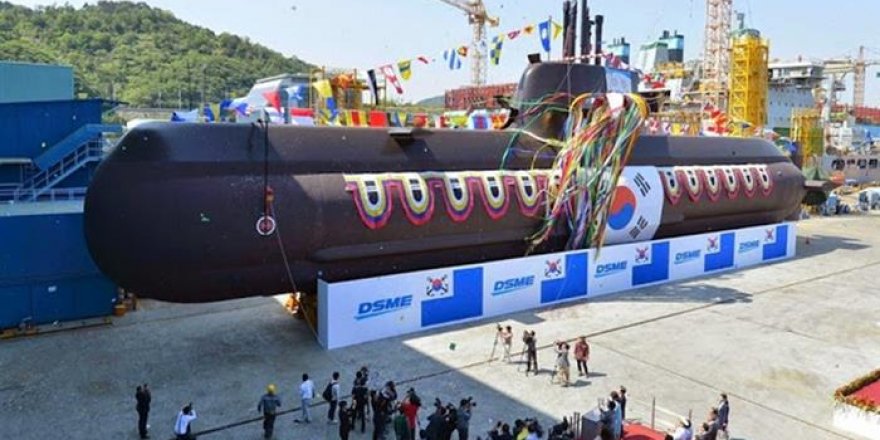 ROKS Hong Beom-do denizaltısı teslim edildi