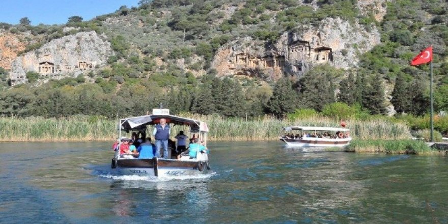 Dalyan Kanalı’nda tehlike çanları çalıyor