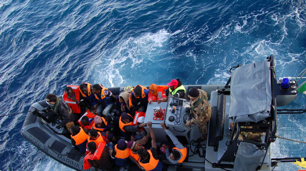 İtalya, Akdeniz'de bir günde 2 bin 500 mülteci kurtardı