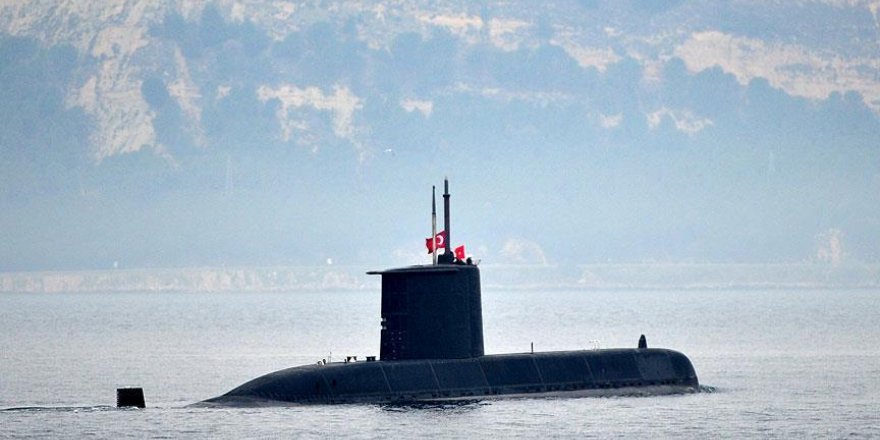 Türk Denizaltısı TCG Preveze Arnavutluk'ta