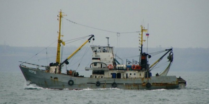 Ukrayna, Rus bayraklı tekneye el koydu