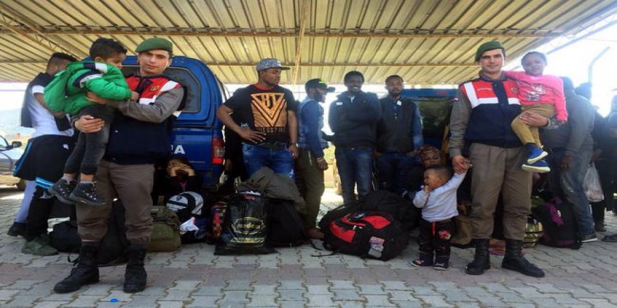 Urla’da 28 kaçak göçmen yakalandı