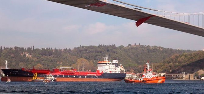 İstanbul Boğazı'ndan yılda 60 bin gemi geçiyor