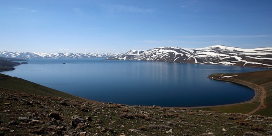 Tatlı su göllerini bekleyen metan gazı tehdidi