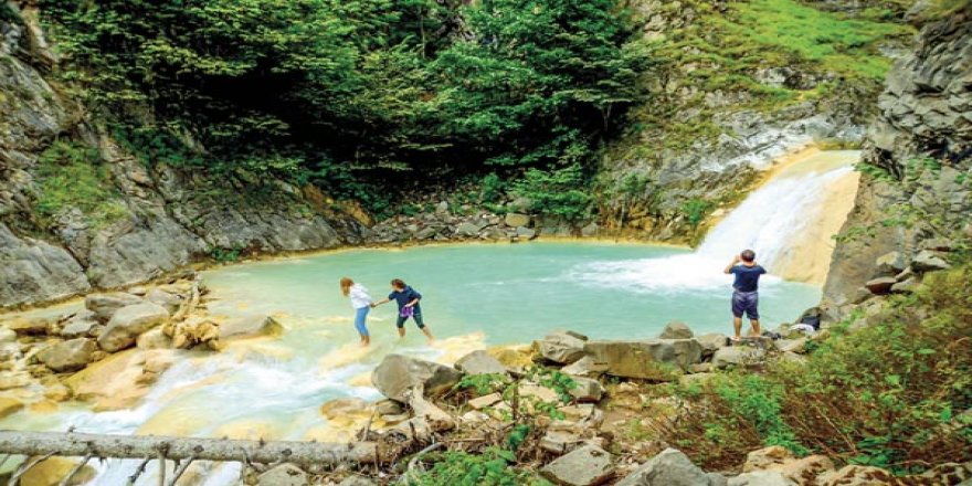 Duyan koşacak! Bu göl gençleştiriyor!