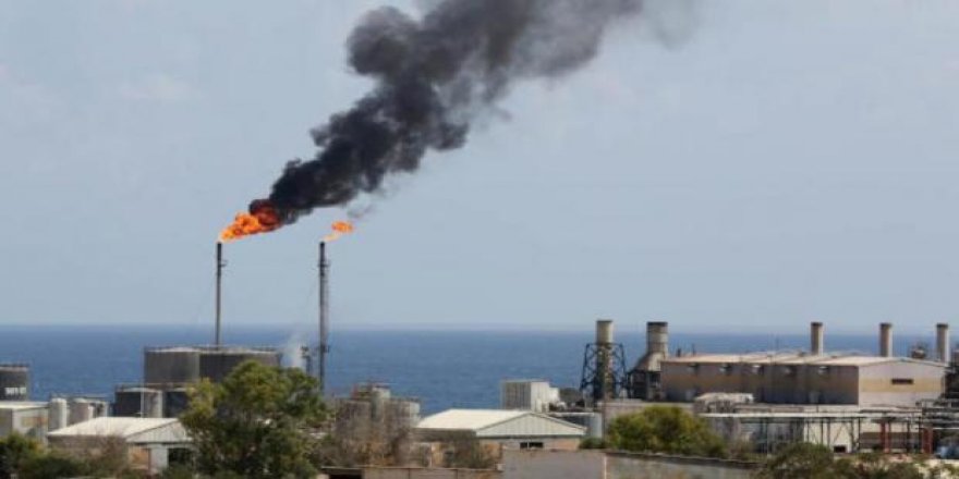 Libya'da iki limandan daha petrol ihracatı durduruldu