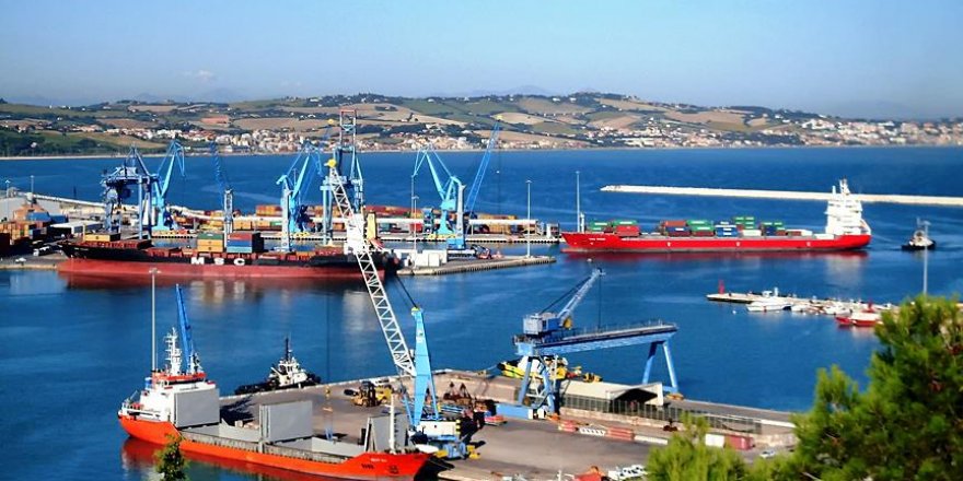 AB’den, İtalya ve İspanya limanlarına vergi uyarısı