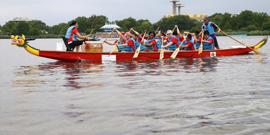 New York'ta ejderhalı tekne festivali heyecanı