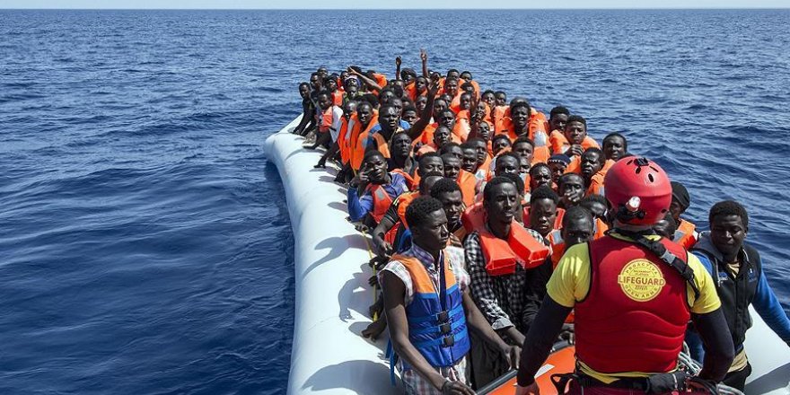 Kurtarılan göçmenler Libya'ya geri götürüldü