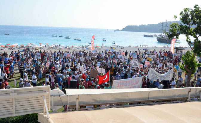 Fethiye'deki plaj özelleştirmelerine tepki artıyor