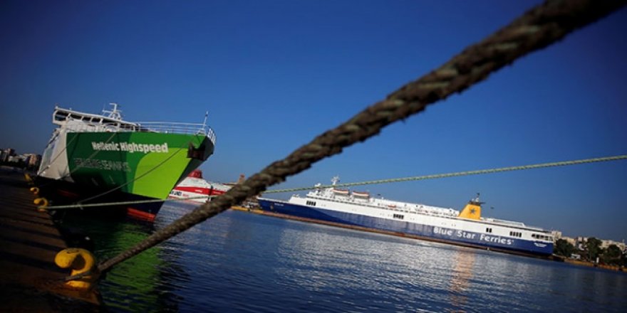 Yunanistan'da denizcilerin grevi seferleri durdurdu