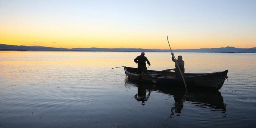 Balıkçı çift 15 yıldır beraber 'vira bismillah' diyor