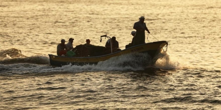 Gazze'de balıkçılık İsrail'in ağlarına takılıyor