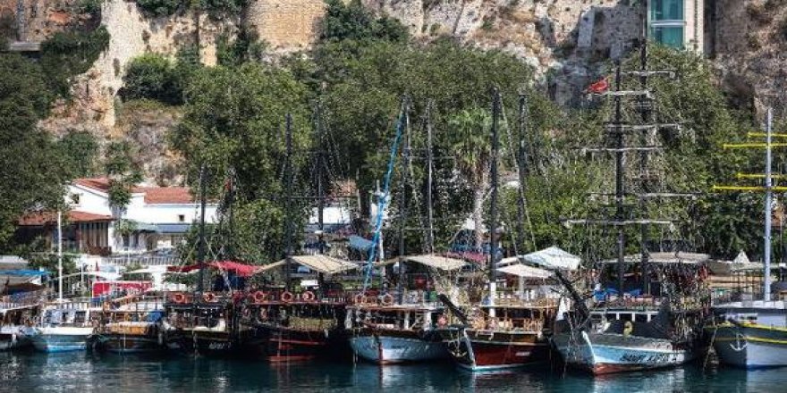 Antalya’da ticari teknelerde 'sörvey' hazırlığı