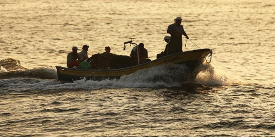 İsrail Filistinli balıkçıları gözaltına aldı