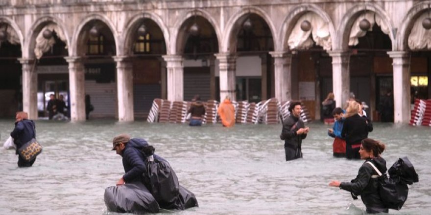 Venedik sele teslim oldu
