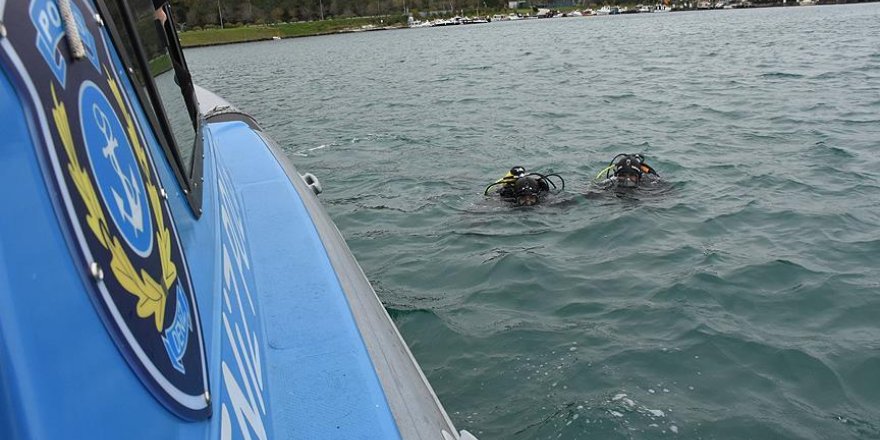 Kurbağa adamlara Karadeniz'de zorlu eğitim