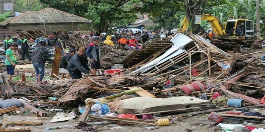 Endonezya'da tsunami, bilanço korkunç!