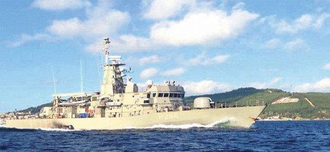 Yunan donanmasına ait gemi Çanakkale Boğazı'ndan geçti