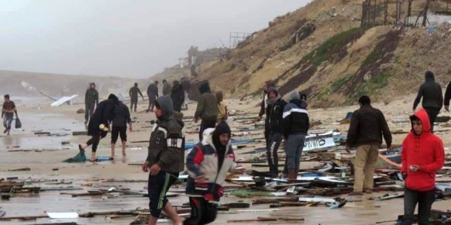 Mısır balıkçı teknesi Gazze’ye sürüklendi