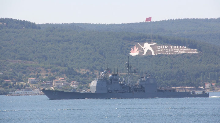 "USS Vella Gulf" Çanakkale Boğazı'ndan geçti