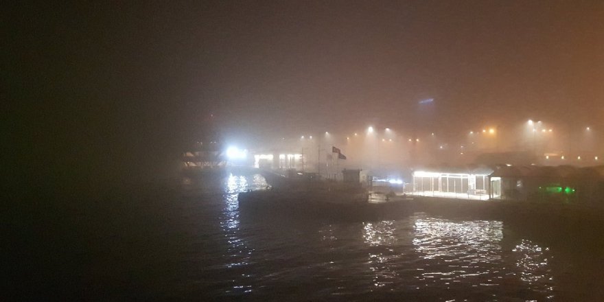İstanbul'da deniz ulaşımına sis engeli!