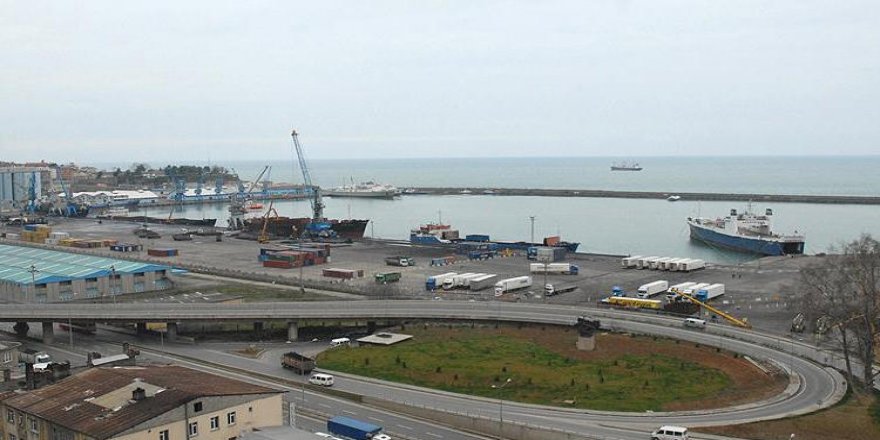 Trabzon Limanı harıl harıl çalışıyor