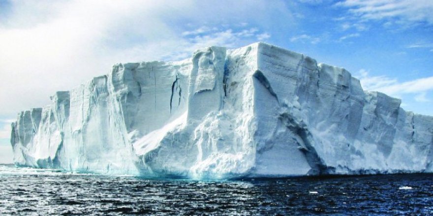 Antarktika'da buz tabakası parçalandı