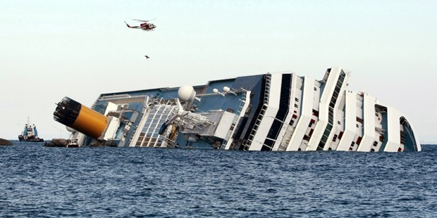 Giglio Adasına oturan Costa Concordia gemisi kurtarıldı