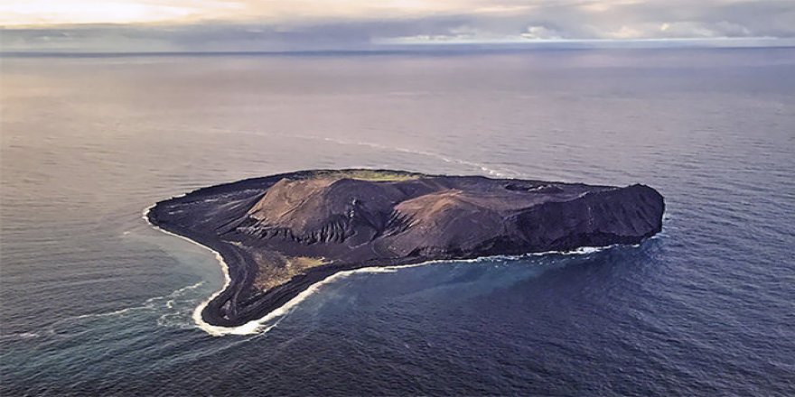 Okyanusun ortasında gizemli ada: Surtsey