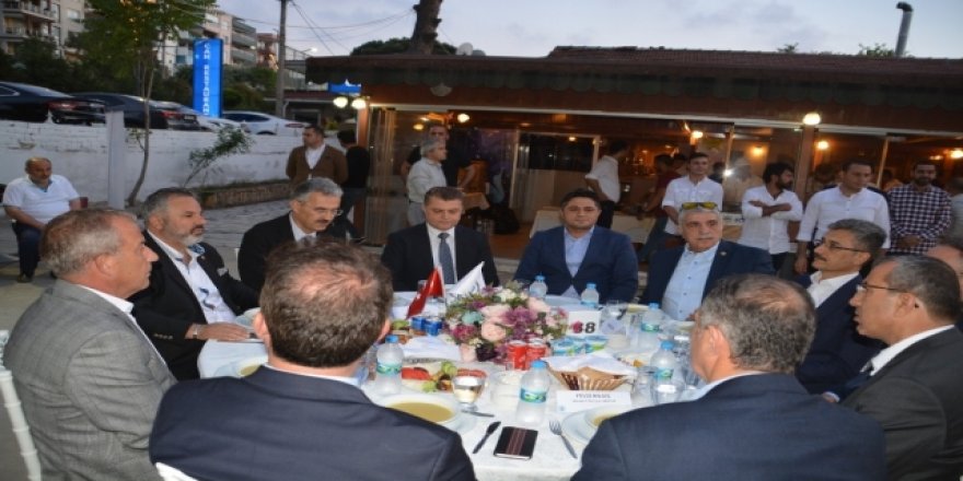 İzmir ve Aliağa protokolünü buluşturan iftar