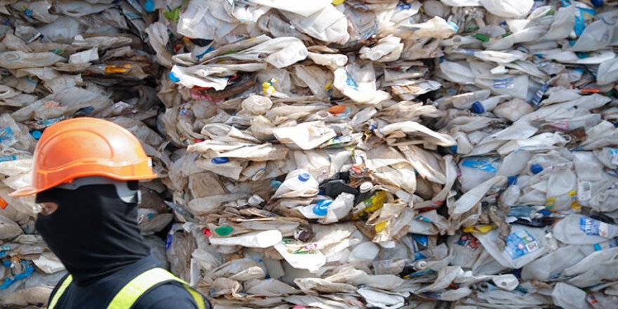 Kaçak getirilen plastik atıklar iade edildi