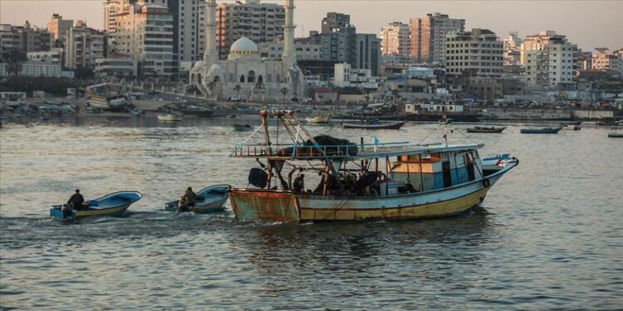 İsrail, 20 tekneyi Filistin’e hurda olarak teslim etti!