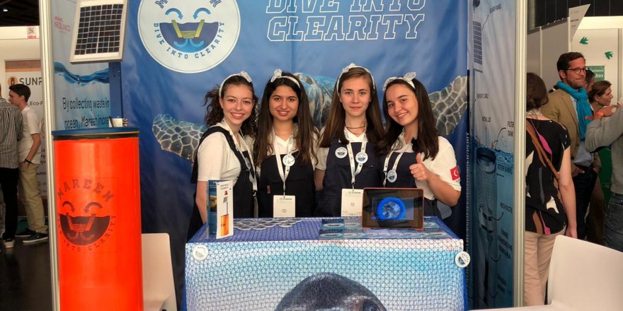 Liseli 6 kız öğrenci “Yılın Şirketi” ödülünü aldı
