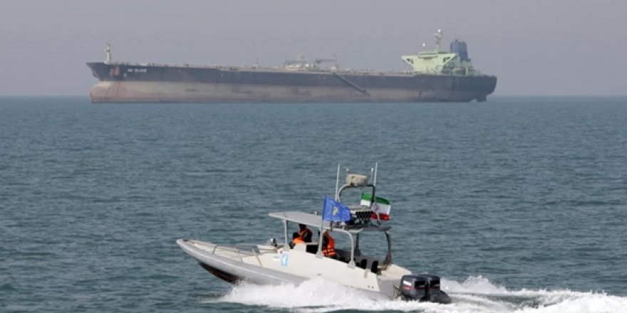 İran Körfez'deki tüm ABD gemilerini izliyor