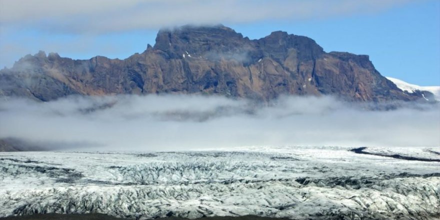 İrlanda eriyen ilk buzulu için anıt dikti