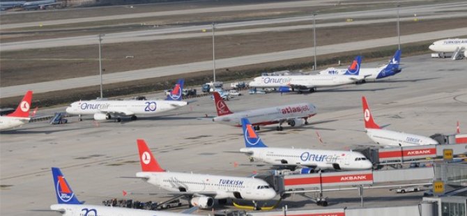 Atatürk Havalimanı'nda tüm uçuşlar durduruldu