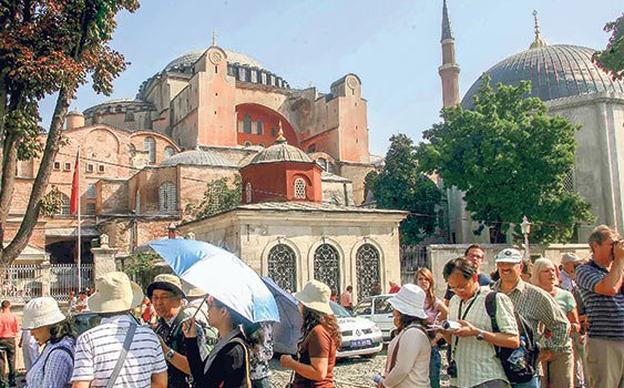 Turist sayısında İstanbul, Paris’i geçecek