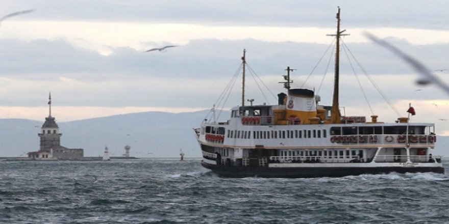 İstanbul'da Vapur Seferlerine Hava Muhalefeti Engeli