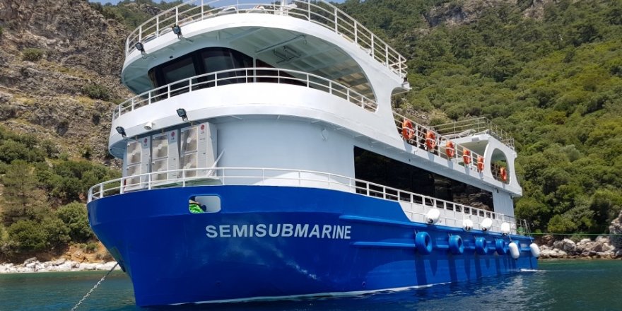 Ödüllü ‘Semisubmarine’ Hindistan’a satıldı