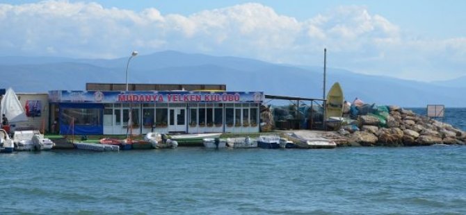 Mudanya Yelken Kulübü'ne ait tesis yıkıldı