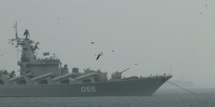 Putin geldi, Rus savaş gemisi Karadeniz'e döndü
