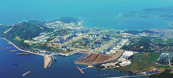 Petkim Limanı’na ilk gemi Eylül 2015’te yanaşacak
