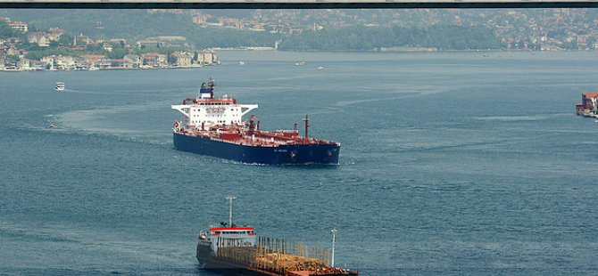 Türk Boğazlarından 7 ayda 52 bin 214 gemi geçti