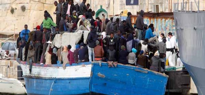 Libya açıklarında tekne faciası: 224 kişi kayıp