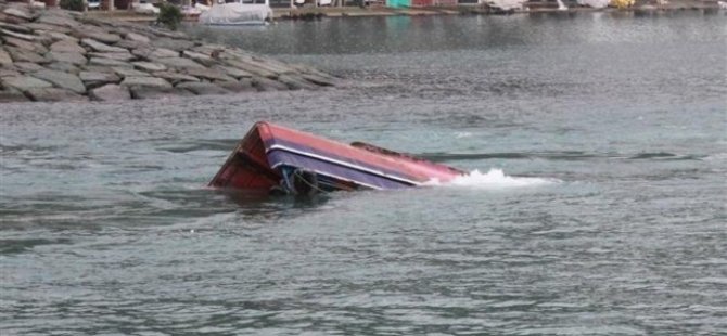 100 kişiyi taşıyan tekne kayboldu